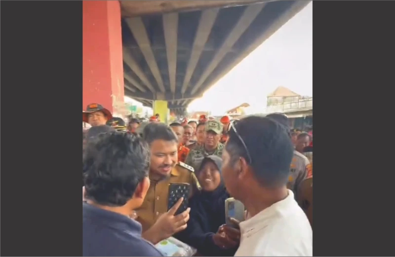 Banjir Pantura Subang, Kedatangan Bupati Disambut Antusias Warga Pengungsi