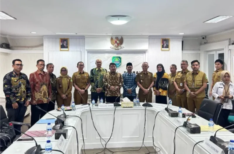 Bupati Subang Hadir di Rapat Umum RUPS PT Subang Sejahtera Bupati Subang Hadir di Rapat Umum RUPS PT Subang Sejahtera