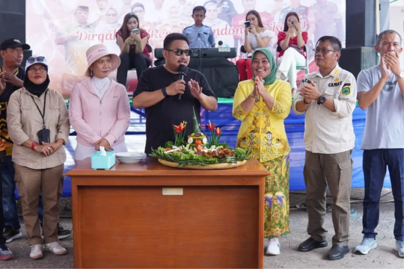 Bupati Subang Janji, Tahun ini Jalan di Desa Cisaga Mulus Bupati Subang Janji, Tahun ini Jalan di Desa Cisaga Mulus