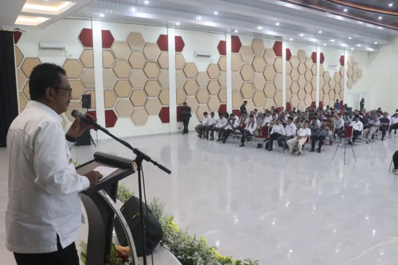 Bupati Sukabumi Ajak Para Kades Dukung dan Sukseskan Koperasi Merah Putih Bupati Sukabumi Ajak Para Kades Dukung dan Sukseskan Koperasi Merah Putih