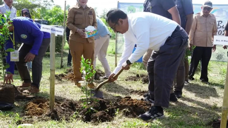 Bupati Sukabumi Janji Tingkatkan Kesejahteraan Petani
