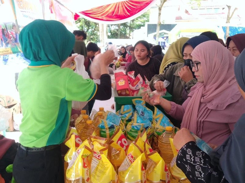 Dadang Naser Kembali Menggelar Gerakan Pasar Murah
