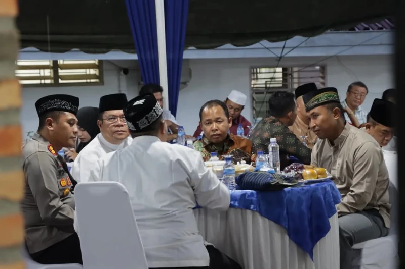 Ini Intisari dari Bukber Pemkot Pematangsiantar yang Diikuti Dandim 0207/Simalungun Ini Intisari dari Bukber Pemkot Pematangsiantar yang Diikuti Dandim 0207/Simalungun