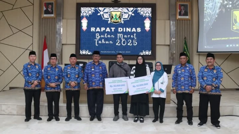 Di Rapat Dinas, Bupati Sukabumi Apresiasi Kinerja BPBD dan Soroti Positif Instansi yang Lain Di Rapat Dinas, Bupati Sukabumi Apresiasi Kinerja BPBD dan Soroti Positif Instansi yang Lain
