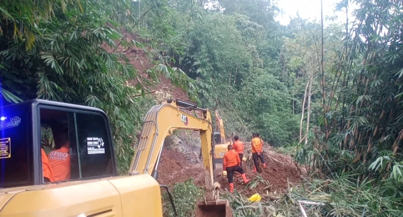 Diguyur Hujan. Pencarian Korban Tanah Longsor di Subang, Dihentikan