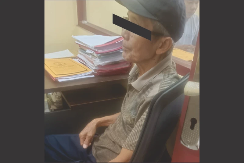 Dituduh Cabuli Bocah di Bawah Umur, Lansia di Simalungun Digiring Warga ke Kantor Polisi Dituduh Cabuli Bocah di Bawah Umur, Lansia di Simalungun Digiring Warga ke Kantor Polisi