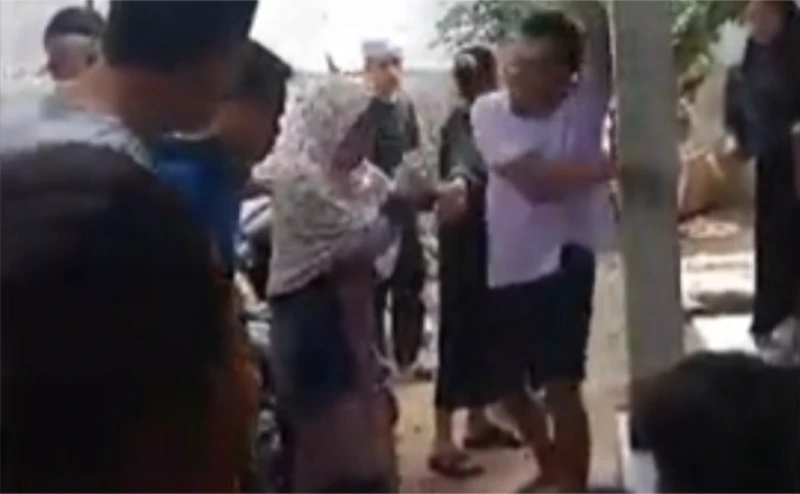 Dituduh Culik Wajah Nenek Asyah Bonyok Dipukul Warga Dituduh Culik Wajah Nenek Asyah Bonyok Dipukul Warga