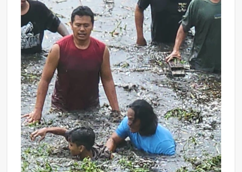 Dua Terduga Curanmor Ditangkap Saat Bersembunyi di Rawa Dua Terduga Curanmor Ditangkap Saat Bersembunyi di Rawa