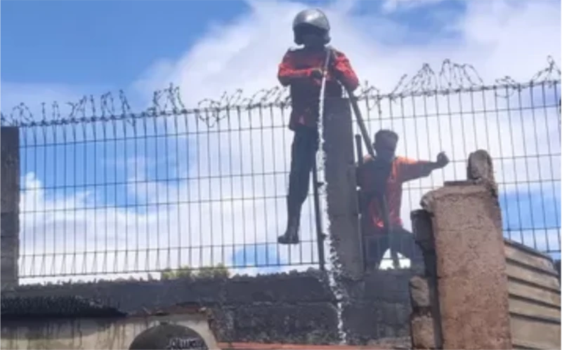 Gegara Bakar Sampah, Enam Rumah di Puncak Terbakar