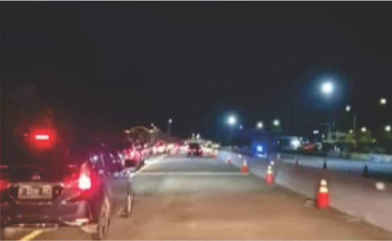 Hari Pertama Pemberlakuan One Way Tol Cipali Terpantau Lancar Hari Pertama Pemberlakuan One Way Tol Cipali Terpantau Lancar