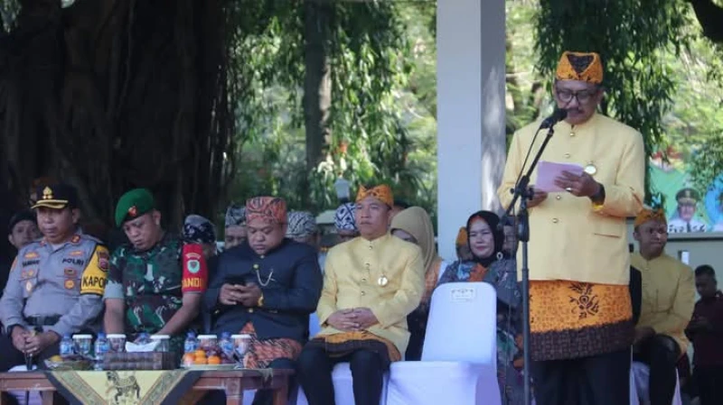 Ini Pernyataan Tertulis Mendikdasmen yang Dibacakan Bupati Sukabumi Diupacara Hardiknas 2025 Ini Pernyataan Tertulis Mendikdasmen yang Dibacakan Bupati Sukabumi Diupacara Hardiknas 2025