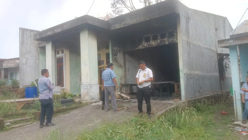 Kanit Reskrim Polsek Raya, Polres Simalungun Ungkap Penyebab Kebakaran Rumah di Desa Silau Buthu Kanit Reskrim Polsek Raya, Polres Simalungun Ungkap Penyebab Kebakaran Rumah di Desa Silau Buthu