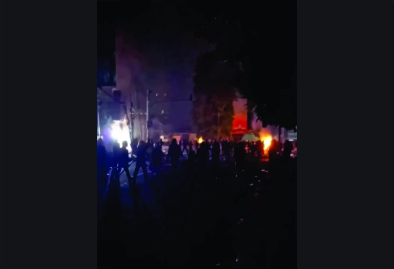 Kantor Hana Bank di Jalan Dago, Bandung Dibakar Massa