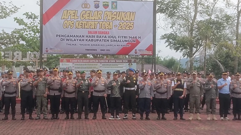 Kapolres Simalungun Pimpin Apel Operasi Ketupat Toba 2025
