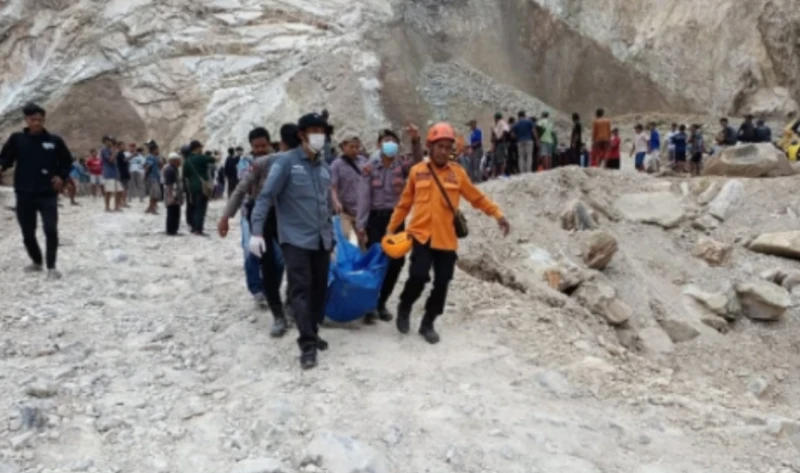 Korban Tambang Longsor di Cirebon Bertambah, Delapan Korban lainnya Masih Dicari