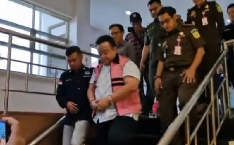 Korupsi Pengadaan Ayam 'Tanpa Tulang', Dirut PT.BDS Ditahan