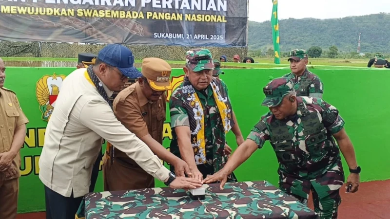 KSAD Resmikan Dam Irigasi di Desa Ciwaru, Sukabumi KSAD Resmikan Dam Irigasi di Desa Ciwaru, Sukabumi