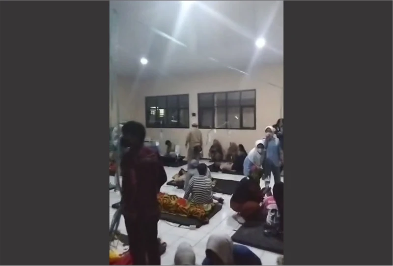Lagi! Ratusan Siswa di Bandung Barat Keracunan MBG Lagi! Ratusan Siswa di Bandung Barat Keracunan MBG