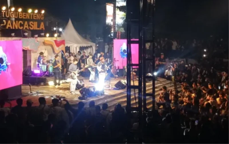Lagu Hits Parade Hujan Hipnotis Ribuan Penonton SCW 2025