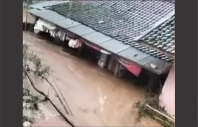 Lansia di Lembang Hilang Terseret Banjir Bandang