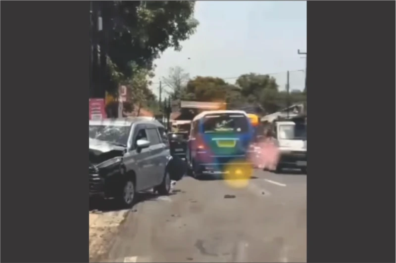 Lebih dari Dua Kendaraan Terlibat Kecelakaan di Cijambe Subang, Tiga Orang Dikabarkan Meninggal Dunia Lebih dari Dua Kendaraan Terlibat Kecelakaan di Cijambe Subang, Tiga Orang Dikabarkan Meninggal Dunia