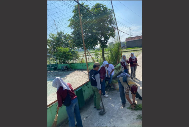 Masyarakat Desa Bojongmalaka Kab.Bandung Serempak Bersihkan Lingkungan dari Sampah Masyarakat Desa Bojongmalaka Kab.Bandung Serempak Bersihkan Lingkungan dari Sampah