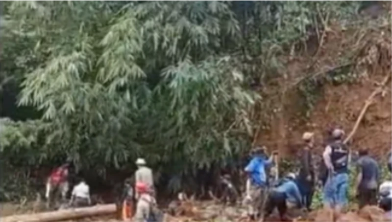 Medan Menuju Lokasi Sulit Dijangkau, Korban Tanah Longsor di Sagalaherang Masih Dicari Medan Menuju Lokasi Sulit Dijangkau, Korban Tanah Longsor di Sagalaherang Masih Dicari