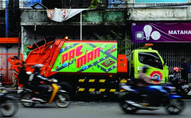 Pacman Truk Pemakan Sampah Jalanan Kota Bandung Diluncurkan