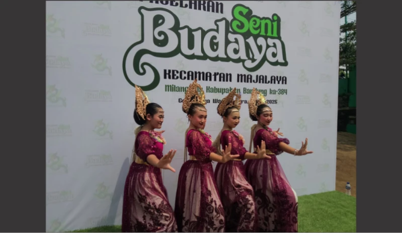 Pemcam Majalaya Gelar Pentas Seni Pemcam Majalaya Gelar Pentas Seni