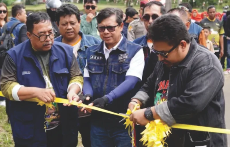 Pesan Bupati Subang; rawat dan jagalah jalan yang telah diperbaiki