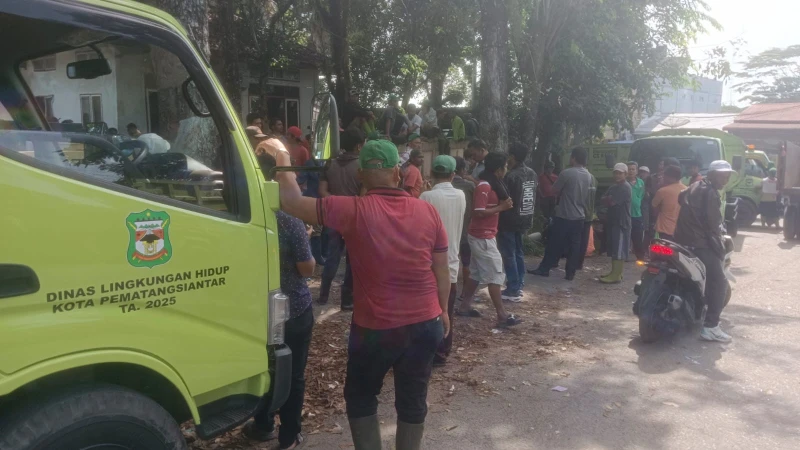 Petugas Kebersihan Kota Pematang Siantar Unjukrasa, Tolak Perintah Jual Bottot