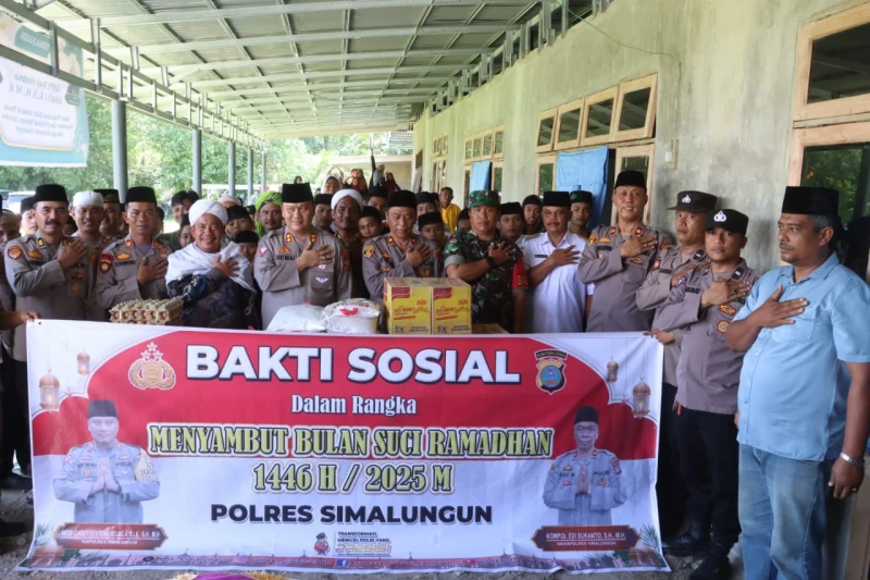 Polres Simalungun Berbagi "Berkah Ramadhan" di Pondok Pesantren Darul Hikmah Polres Simalungun Berbagi "Berkah Ramadhan" di Pondok Pesantren Darul Hikmah
