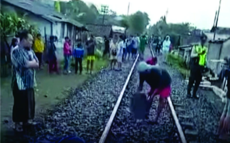 Pria di Sukabumi Tewas Tertabrak KA Pangrango