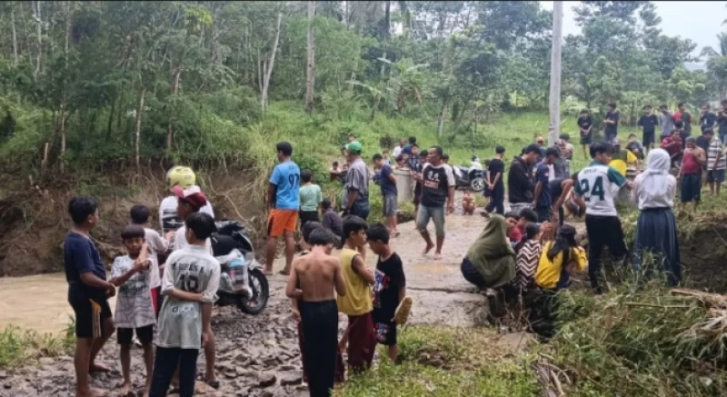 Pulang Ngaji Renang di Sungai, Guntur Hilang Terseret Arus Pulang Ngaji Renang di Sungai, Guntur Hilang Terseret Arus