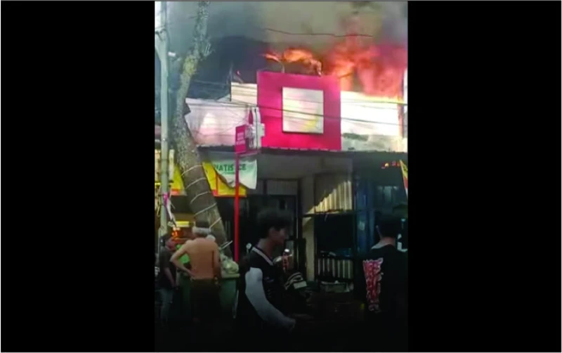 Tabung Gas Bocor, Kios Gorengan Cendana di Kota Bandung Terbakar