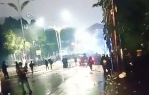 Aksi Massa Buntut Oknum Anggota DPR RI "Joget" Masih Berlanjut