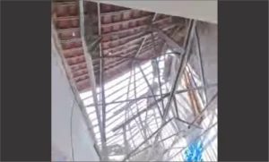 Atap Bangunan SMKN 1 Cileungsi, Ambruk dan Lukai Puluhan Siswa
