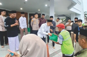 DKM Masjid Besar Ciparay Salurkan Santunan ke Seribu Yatim dan Dhuafa