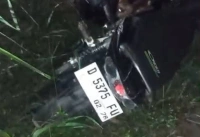Geger Penemuan Jasad Pria Disemak Bersama Motor yang Masih Menyala