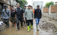 Tinjau Lokasi Banjir Majalaya, Bupati Bandung Minta Sungai Cisunggalah Dinormalisasi