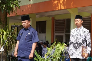Upacara Hari Guru Nasional 2025 dan HUT PGRI ke 80 di Kec.Pacet Berlangsung Khidmat