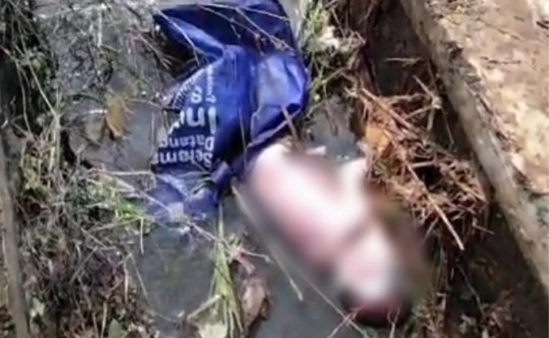 Warga Cibatu, Temukan Mayat Bayi Laki - Laki di Saluran Irigasi